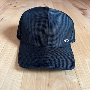 Black Oakley Ballistic Cap